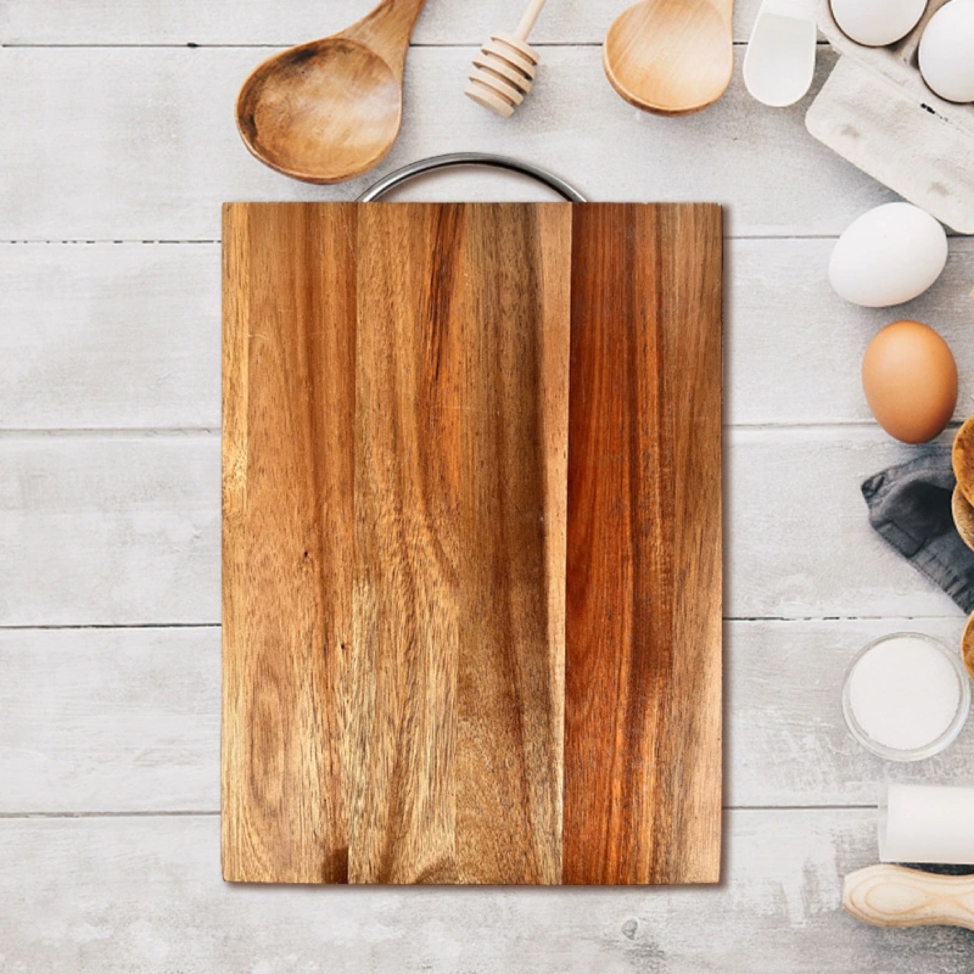 Thick acacia-style cutting board